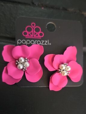 Paparazzi Jovial Jasmine Pink Post Earrings NWT